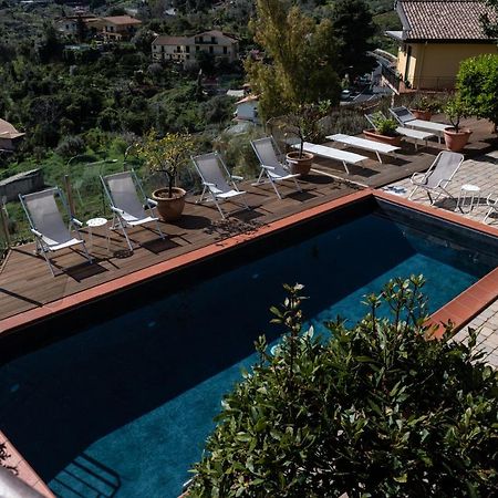 מונריאלה Bnb Casa Rossa מראה חיצוני תמונה