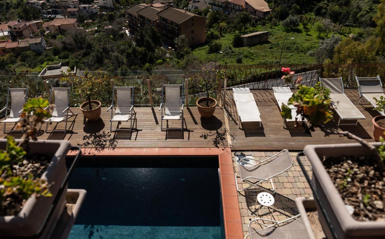 מונריאלה Bnb Casa Rossa מראה חיצוני תמונה