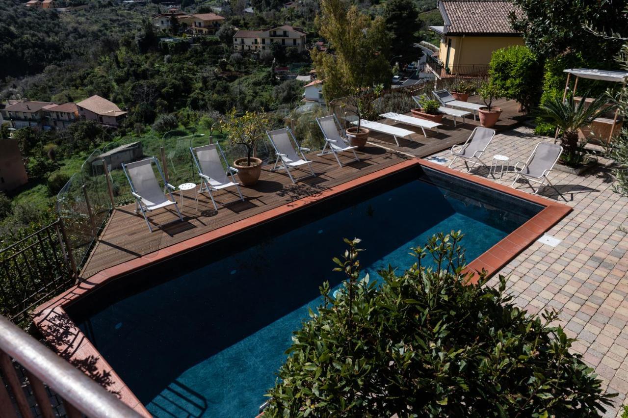 מונריאלה Bnb Casa Rossa מראה חיצוני תמונה