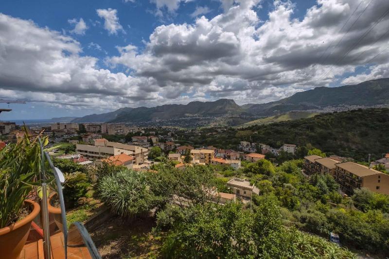 מונריאלה Bnb Casa Rossa מראה חיצוני תמונה