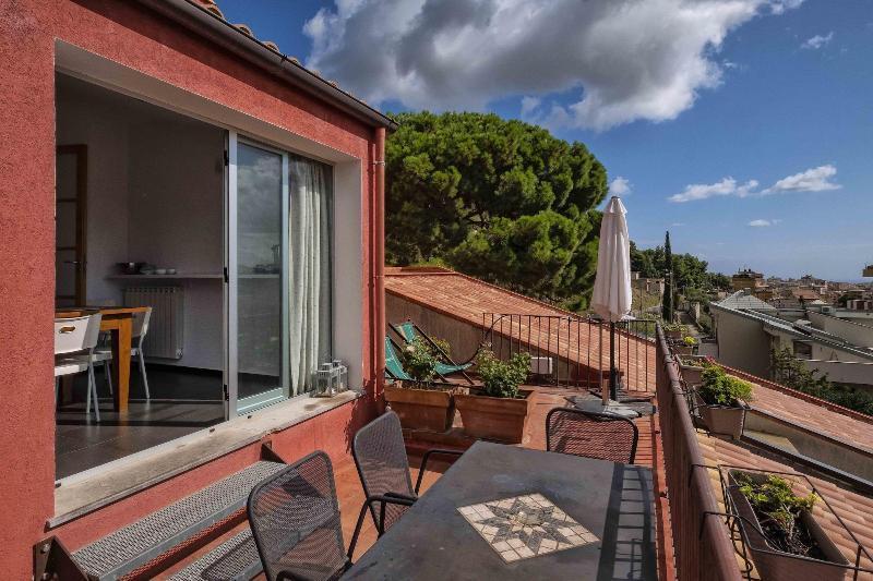 מונריאלה Bnb Casa Rossa מראה חיצוני תמונה