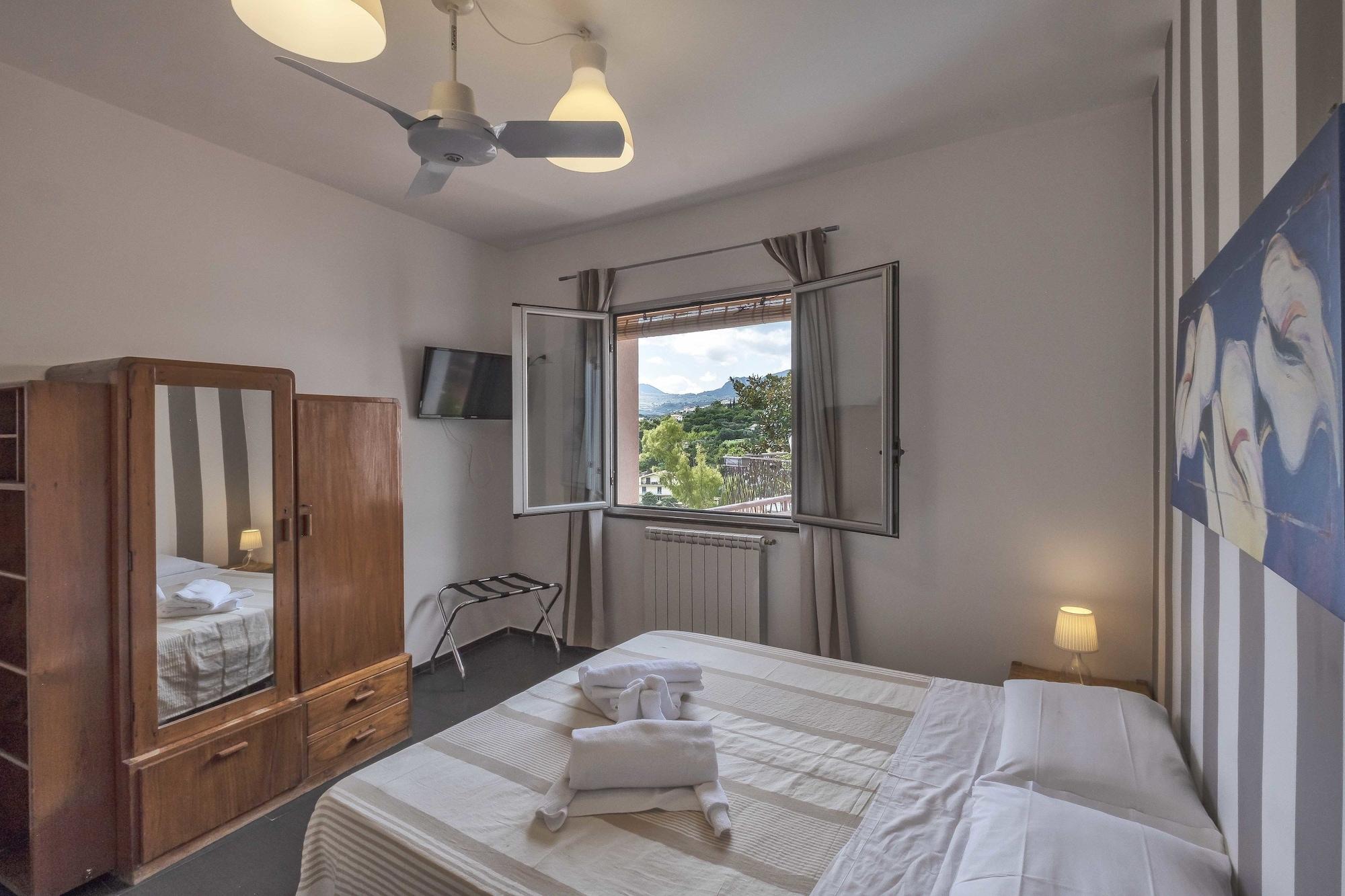 מונריאלה Bnb Casa Rossa מראה חיצוני תמונה