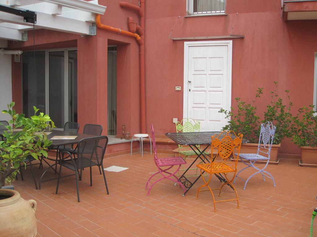 מונריאלה Bnb Casa Rossa מראה חיצוני תמונה