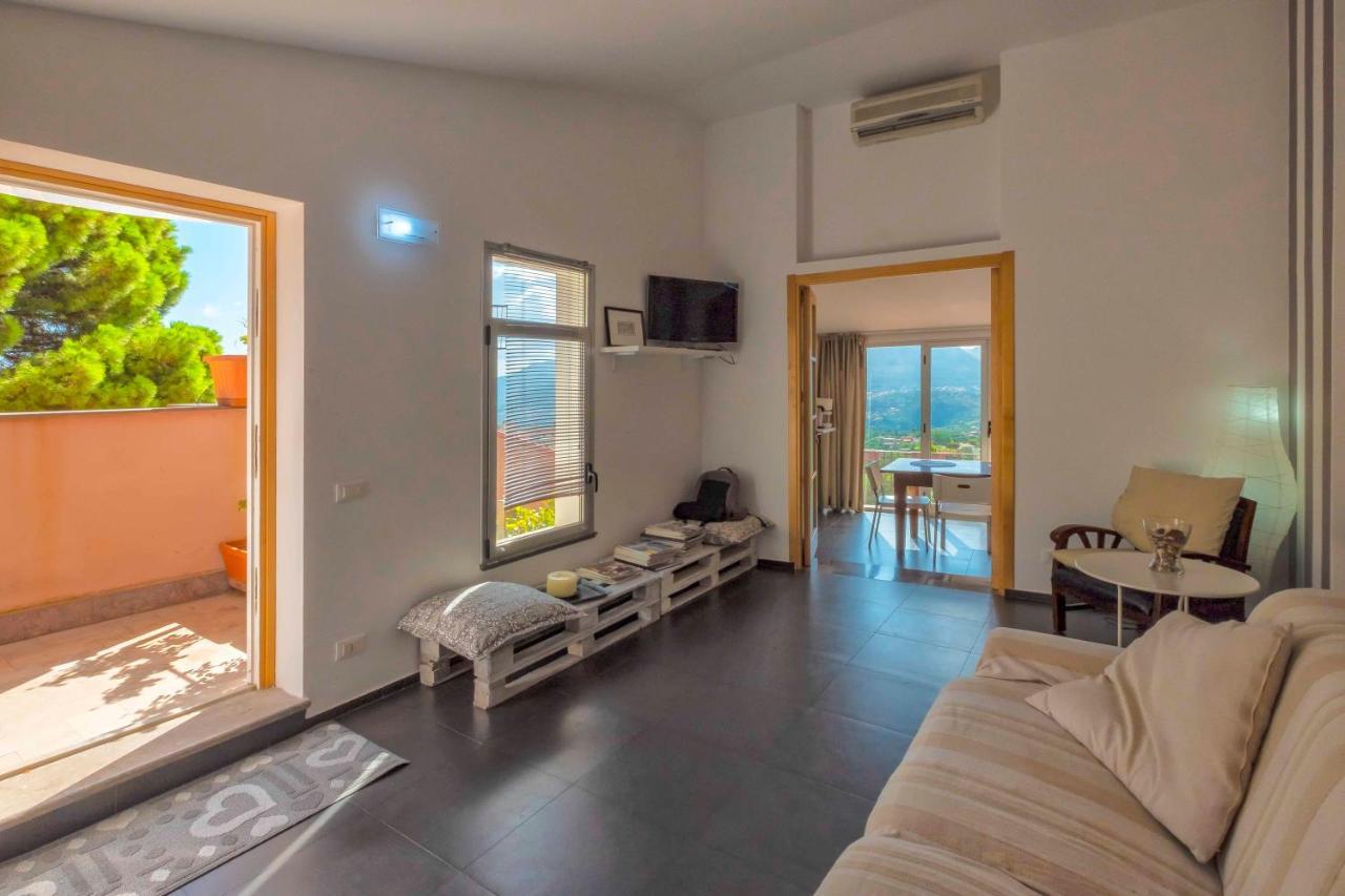 מונריאלה Bnb Casa Rossa מראה חיצוני תמונה