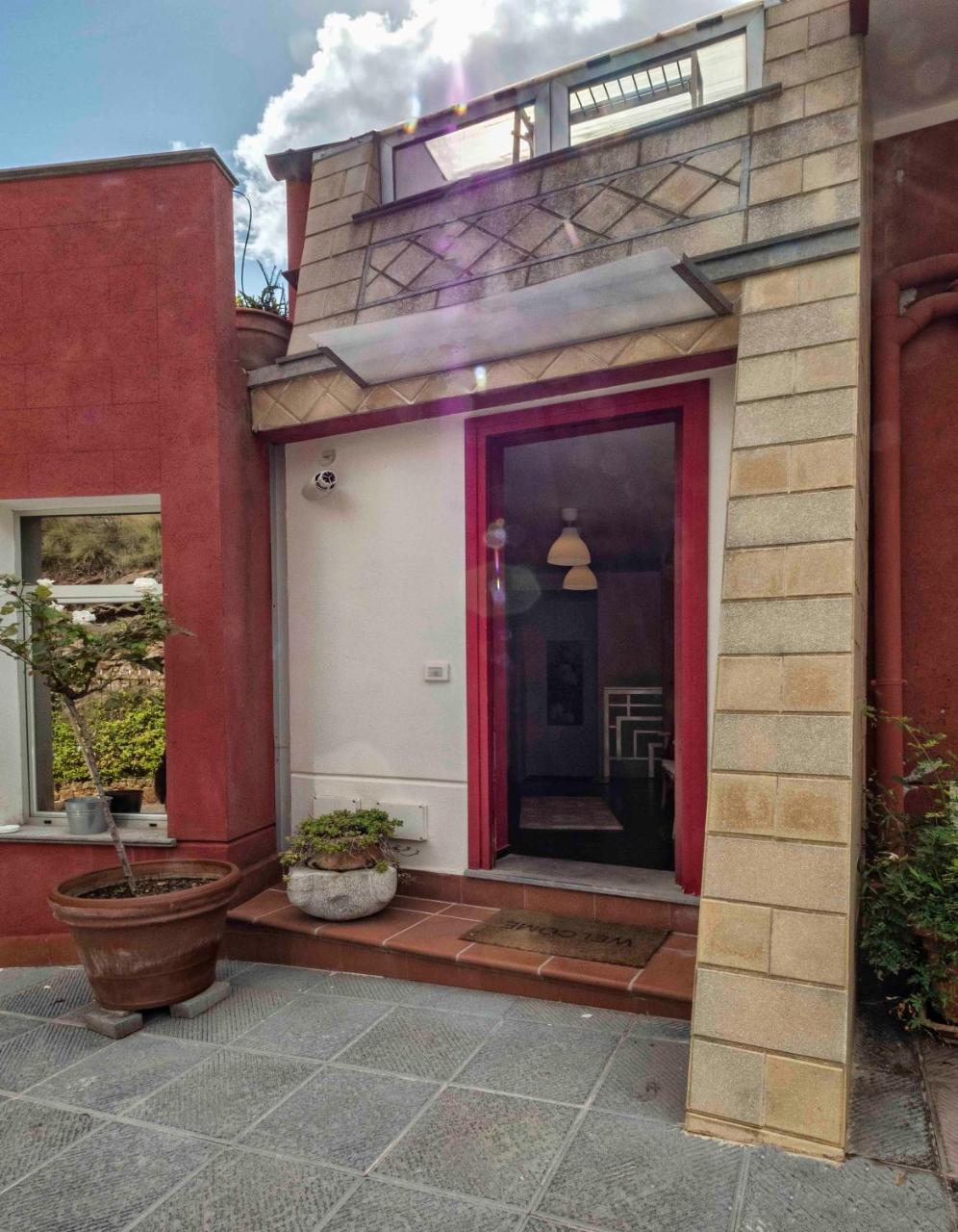 מונריאלה Bnb Casa Rossa מראה חיצוני תמונה