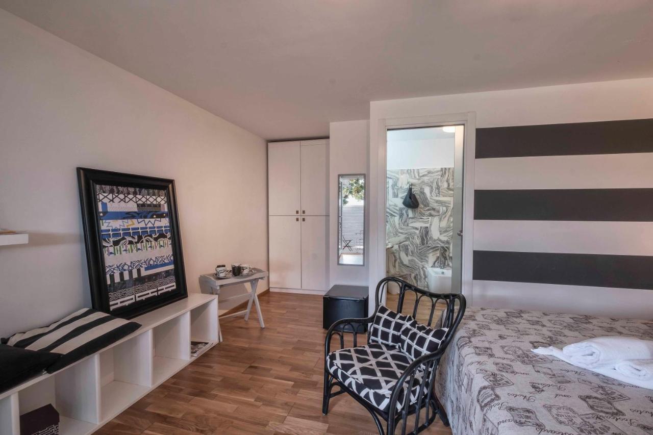 מונריאלה Bnb Casa Rossa חדר תמונה