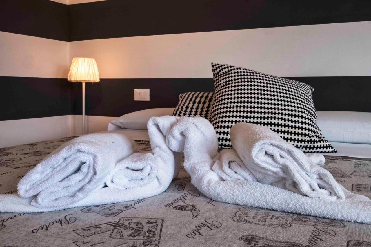 מונריאלה Bnb Casa Rossa מראה חיצוני תמונה