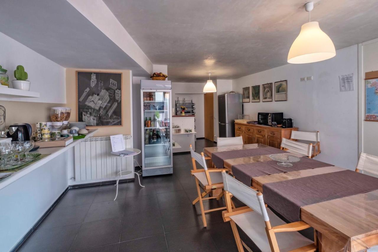 מונריאלה Bnb Casa Rossa מראה חיצוני תמונה