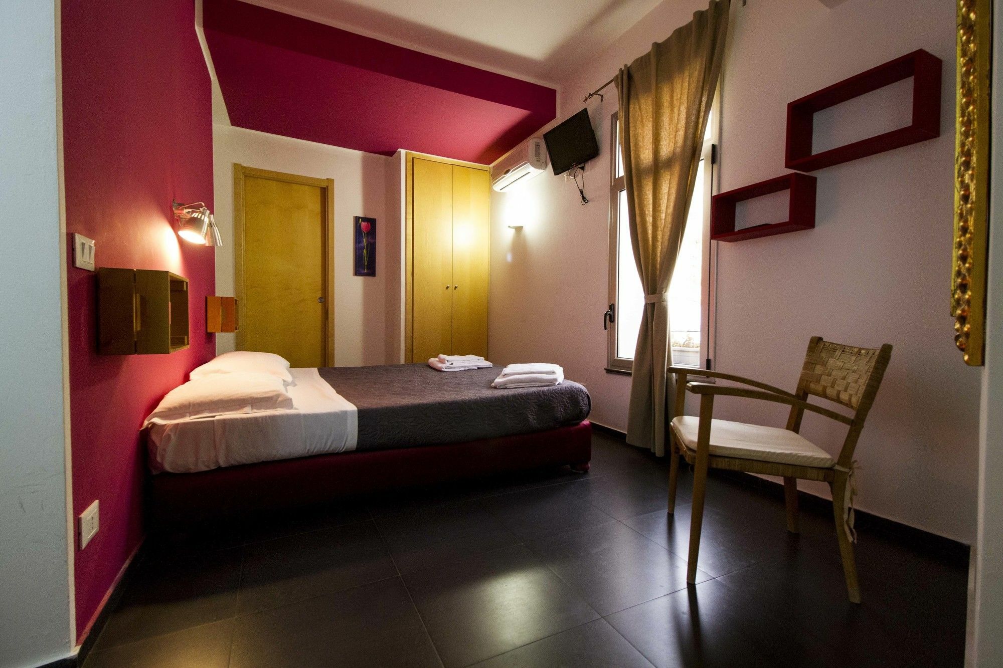 מונריאלה Bnb Casa Rossa מראה חיצוני תמונה